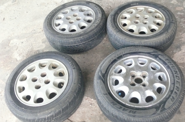 ขออนุญาติขาย แม็ค พร้อมยางของtoyota colola