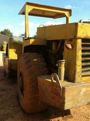 รถ บด DYNAPAC   เพลาเดียว  สนใจติดต่อ 081 - 6079515