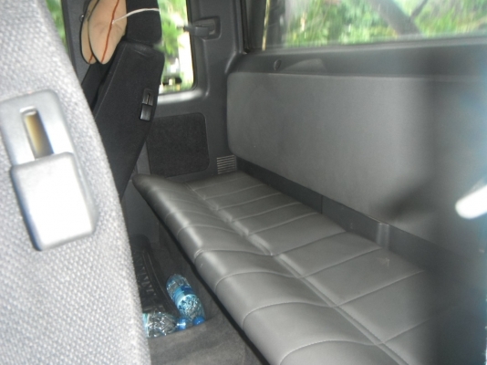 ขายToyota ln130 4wd. Auto. 2j-VVTi+lpg