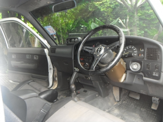 ขายToyota ln130 4wd. Auto. 2j-VVTi+lpg