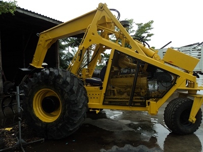 ขายรถคีบต่อใหม่ ราคา75 เครื่องด๊อยหกสูบปั้มขับ21 ปั้มเดิน23