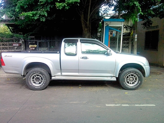 ขายแม็กกะบะขอบ 15 พร้อมยาง 5000 บาท ขายแม็กกะบะขอบ 15 พร้อมยาง 5000 บาท