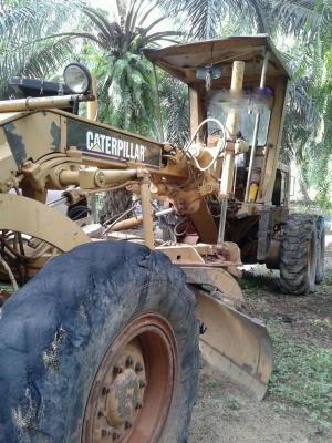 รถเกรด CAT 12 - G ปี 39. สนใจติดต่อ 081 - 6079515 รถเกรด CAT 12 - G ปี 39. สนใจติดต่อ 081 - 6079515