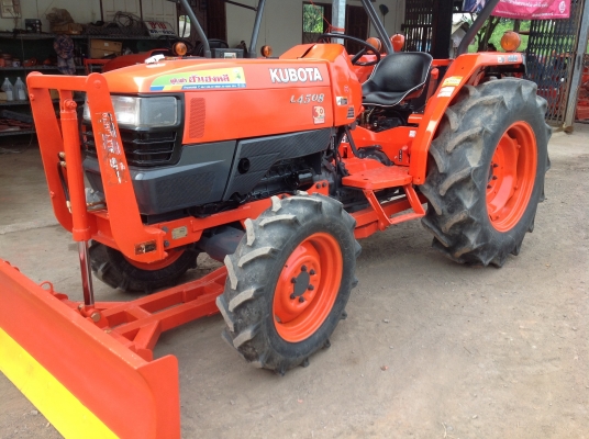 ปัญญาแทรคเตอร์มาแล้ว...จัดมาให้ครับ รีบโดยด่วน.คูโบต้า L4508 พร้อมใบมีดตราช้าง สภาพสวยแบบเดิมๆคับ