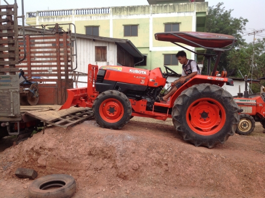 ปัญญาแทรคเตอร์มาแล้ว...จัดมาให้ครับ รีบโดยด่วน.คูโบต้า L4508 พร้อมใบมีดตราช้าง สภาพสวยแบบเดิมๆคับ