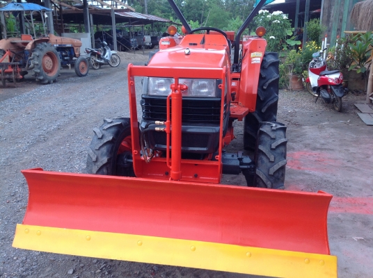 ปัญญาแทรคเตอร์มาแล้ว...จัดมาให้ครับ รีบโดยด่วน.คูโบต้า L4508 พร้อมใบมีดตราช้าง สภาพสวยแบบเดิมๆคับ