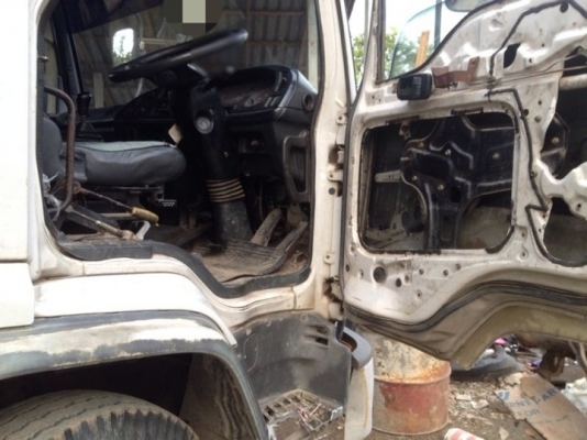 รถอีซูซุ 10 ล้อดั้ม FVZ 195 แรงม้า ปี 40. สนใจติดต่อ 081 - 6079515 รถอีซูซุ 10 ล้อดั้ม FVZ 195 แรงม้า ปี 40. สนใจติดต่อ 081 - 6079515