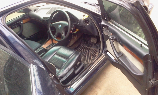 BMW E34 520i เครื่อง 1jzเทอโบ แก็สLPG ล้อ17" ชุดโอนครบ BMW E34 520i เครื่อง 1jzเทอโบ แก็สLPG ล้อ17" ชุดโอนครบ