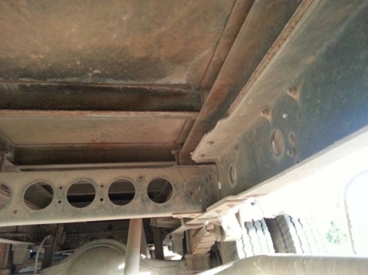 รถอีซูซุ 6 ล้อ รั้ว NQR 150 แรงม้า ปี 49 สนใจติดต่อ 081 - 6079515