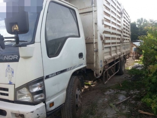 รถอีซูซุ 6 ล้อ รั้ว NQR 150 แรงม้า ปี 49 สนใจติดต่อ 081 - 6079515