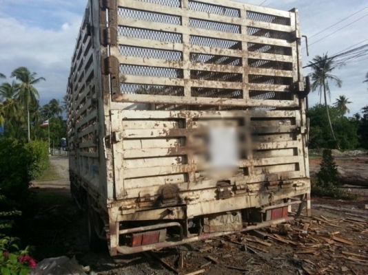 รถอีซูซุ 6 ล้อ รั้ว NQR 150 แรงม้า ปี 49 สนใจติดต่อ 081 - 6079515