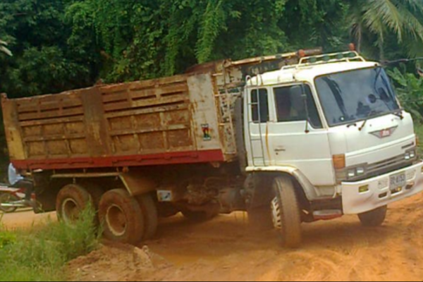 HINO F18 เครื่อง JO8 (210 แรงม้า) เกียร์ Eiton ช่วงล่าง ZM 10 น้อต สวยๆ ราคาต่อรอง HINO F18 เครื่อง JO8 (210 แรงม้า) เกียร์ Eiton ช่วงล่าง ZM 10 น้อต สวยๆ ราคาต่อรอง