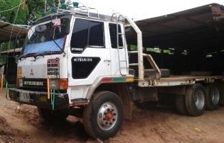 MITSUBISHI FUSO FN215 - 165 HP 6D14 รถหางปลาสิบล้อเพลาเดียว รถสวยมากๆครับพร้อมใช้งาน ใช้ลาก PC-120 อยู่ครับตอนนี้ เครื่องแห้งแรงดีไม่มีเยิ้ม หัวเก๋งตาเหลี่ยมสภาพอย่างสวย ภายในคอนโซลสวยครบพร้อม พวงมาลัยเพาเวอร์ ระบบเบรคทริ๊ปฟี้ครบ ช่วงล่างคัชซีสวยเดิมๆไม่ม MITSUBISHI FUSO FN215 - 165 HP 6D14 รถหางปลาสิบล้อเพลาเดียว รถสวยมากๆครับพร้อมใช้งาน ใช้ลาก PC-120 อยู่ครับตอนนี้ เครื่องแห้งแรงดีไม่มีเยิ้ม หัวเก๋งตาเหลี่ยมสภาพอย่างสวย ภายในคอนโซลสวยครบพร้อม พวงมาลัยเพาเวอร์ ระบบเบรคทริ๊ปฟี้ครบ ช่วงล่างคัชซีสวยเดิมๆไม่ม