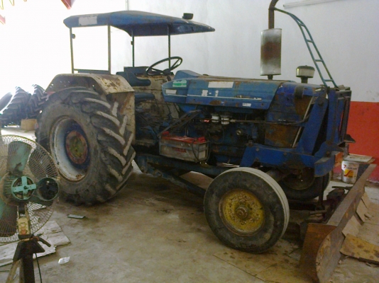 รถไถF0RD 5000แท้ๆมีจาน7 และใบดันหน้า CMT เล่มทะเบียน เครื่องT3..