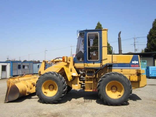 KOMATSU