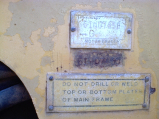 รถเกรด12G 61M07450 ขายตามสภาพ เล่มทะเบียนพร้อม ภาษีไม่ขาด.. รถเกรด12G 61M07450 ขายตามสภาพ เล่มทะเบียนพร้อม ภาษีไม่ขาด..