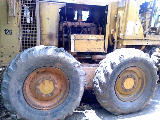 รถเกรด12G 61M07450 ขายตามสภาพ เล่มทะเบียนพร้อม ภาษีไม่ขาด.. รถเกรด12G 61M07450 ขายตามสภาพ เล่มทะเบียนพร้อม ภาษีไม่ขาด..