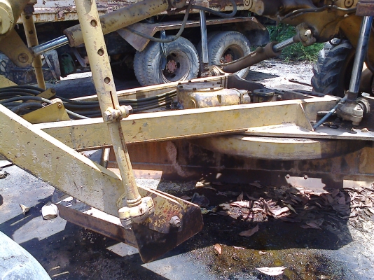 รถเกรด12G 61M07450 ขายตามสภาพ เล่มทะเบียนพร้อม ภาษีไม่ขาด.. รถเกรด12G 61M07450 ขายตามสภาพ เล่มทะเบียนพร้อม ภาษีไม่ขาด..