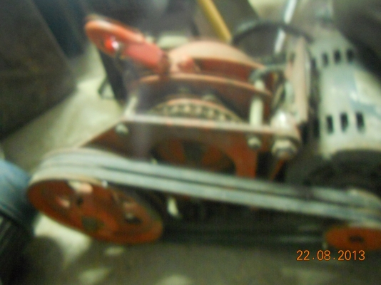 รอก1ตัน ของญี่ปุ่นตราช้าง ติดตั้งเป็นระบบไฟฟ้าขับด้วยมอเตอร์ พร้อมใช้ได้เลย รอก1ตัน ของญี่ปุ่นตราช้าง ติดตั้งเป็นระบบไฟฟ้าขับด้วยมอเตอร์ พร้อมใช้ได้เลย