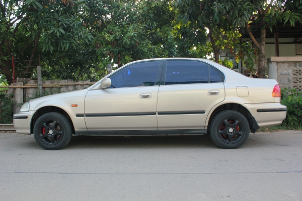 HONDA CIVIC ตาโต ปี 98 สีบรอนทอง HONDA CIVIC ตาโต ปี 98 สีบรอนทอง