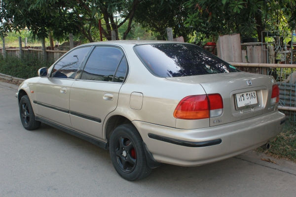 HONDA CIVIC ตาโต ปี 98 สีบรอนทอง HONDA CIVIC ตาโต ปี 98 สีบรอนทอง