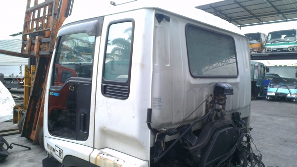 หัวเก๋๋ง พร้อมเครื่องยนต์ isuzu Deca 210แรง หัวเก๋๋ง พร้อมเครื่องยนต์ isuzu Deca 210แรง