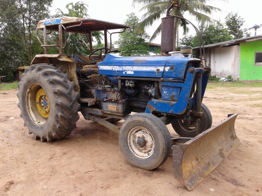 ขายรถไถ FORDรุ่น5500(T3)