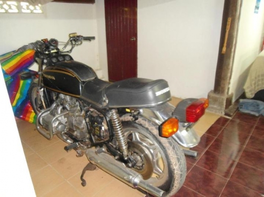 ขาย Honda GL1000 เดิม ๆ ขาย Honda GL1000 เดิม ๆ