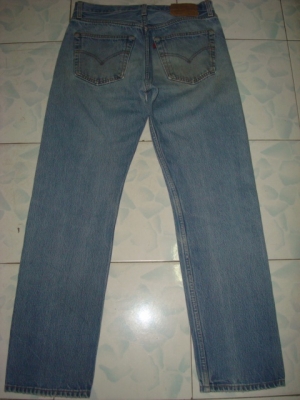 # 8871 # ยีนส์ Levi's 501 ผ้าทราย ของแท้ มือสอง เอว 32 ยาว 29 เนื้อทรายสวย ตะเข็บสวย