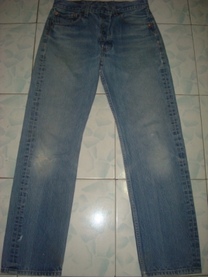 # 8871 # ยีนส์ Levi's 501 ผ้าทราย ของแท้ มือสอง เอว 32 ยาว 29 เนื้อทรายสวย ตะเข็บสวย