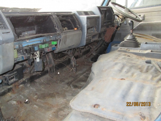 ISUZU-NPR-เครื่อง4BD1-115แรง-ขายรวม2คัน-รถห้างปี37-38--