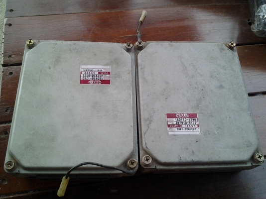 กล่องควบคุมเครื่อง  DECA  สภาพดีพร้อมใช้ครับ  2  กล่อง