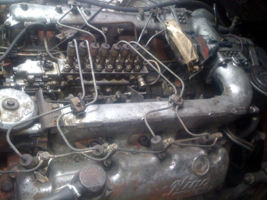 ขายเครื่องยนต์ V8 มี 2 เครื่องและ PE100 1 เครื่อง ด่วน ! มาก