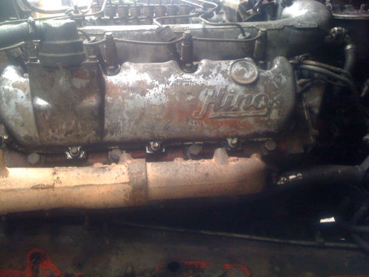 ขายเครื่องยนต์ V8 มี 2 เครื่องและ PE100 1 เครื่อง ด่วน ! มาก