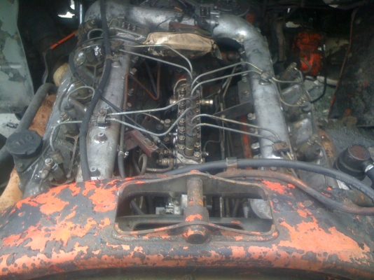 ขายเครื่องยนต์ V8 มี 2 เครื่องและ PE100 1 เครื่อง ด่วน ! มาก