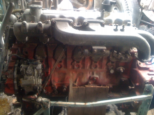 ขายเครื่องยนต์ V8 มี 2 เครื่องและ PE100 1 เครื่อง ด่วน ! มาก