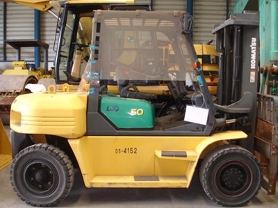 ขายรถฟอร์คลิฟท์มือสอง Komatsu 5T Gasoline ราคาถูก สนใจโทร 083 081 2889