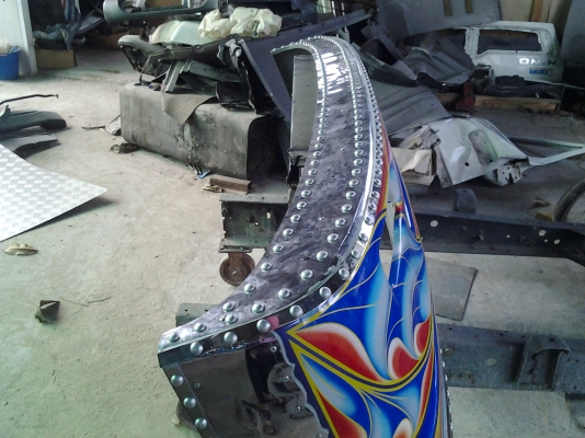 กันชน  DECA  แล็บลาย  สวยครับ