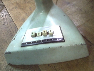 ขายพัดลมย้อนยุครุ่นเก่าเหล็กทั้งตัวhitachiลมแรงดี