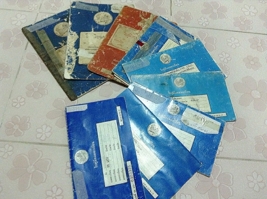 ขายเหมาทะเบียนรถโบราณมีทั้งกะบะเก๋งถูกๆๆครับ(มีแต่เล่มคับ)..มีทั้งหมด...9..เล่ม..