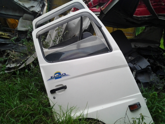 ประตู  MECA  ขวา   สวย ๆ ครับ