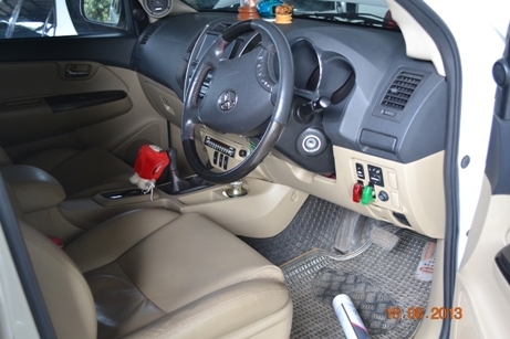 Toyota Fortuner Sport TRD 4W  VSC รถบ้านสวยมาก