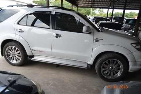 Toyota Fortuner Sport TRD 4W  VSC รถบ้านสวยมาก