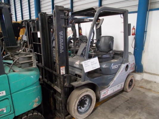 ขายฟอล์คลิฟท์ TOYOTA รุ่น 02-8FGL20 S/N 8FGL25-10130 ปี 2006