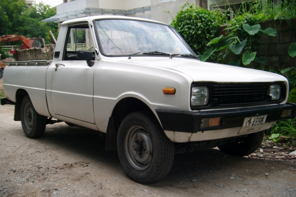 ขายมาสด้า1000 เดิมบาง ทะเบียนโอนพร้อมใช้ ขับไกลได้ภาษีเต็ม57