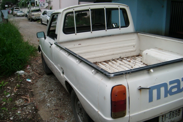 ขายมาสด้า1000 เดิมบาง ทะเบียนโอนพร้อมใช้ ขับไกลได้ภาษีเต็ม57