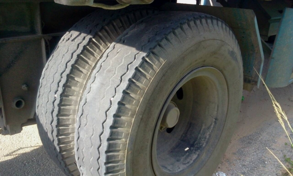 HINO SH พร้อมหางกระบะเปลือย CIMC