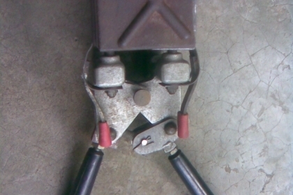 ไม่แน่ใจว่าเป็นเครื่องมืออะไรครับ ขาย 800 ครับสภาพเดิมๆครับไม่แน่ใจว่าเป็นเครื่องมืออะไรครับ  ขาย 800  ครับสภาพเดิมๆครับ