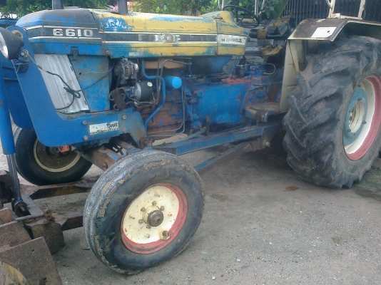 ขายรถไถ FORD6610 สภาพเดิมๆพร้อมอุปกรณ์