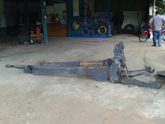 คานยกหน้า จากนอกใส่FORD7840 8240ค 8340 6640 7740 ตระกูล40ทั้งหมด ตระกูลTS